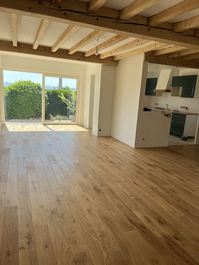 Parquet massif chêne rustique 2 chanfreins fabrication française finition vernis naturel